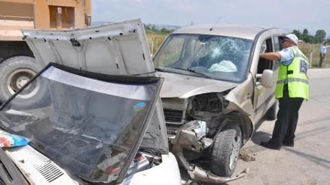 Bursa İnegöl'de kaza: 3 yaralı