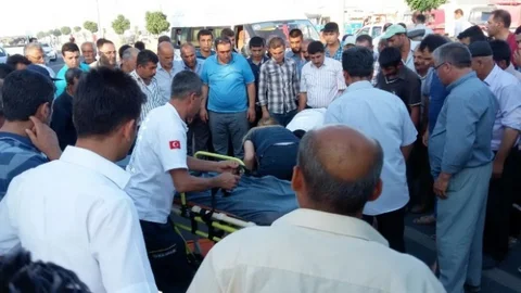 Adıyaman'da minibüs çarpması sonucu 11 yaşındaki kız çocuğu ağır yaralandı.