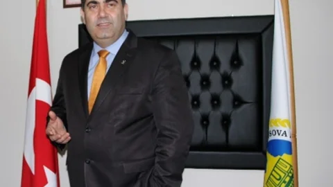 İzmir'de Rifat Sait, basında yer alan türban ve sakal iddialarına yanıt verdi.