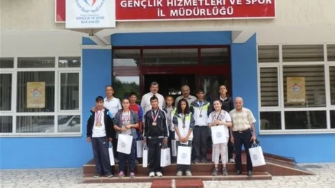 Balıkesir Burhaniye'de Özel Sporcular Müdürü Ziyaret Etti