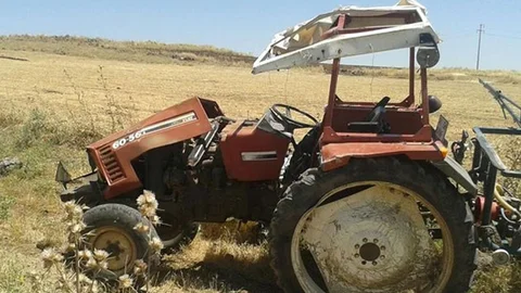 Ergani'de traktör devrildi