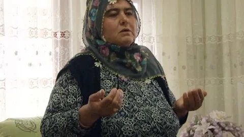 Rıza Kayaalp'in annesi dualarla oğlunun zaferini kutladı