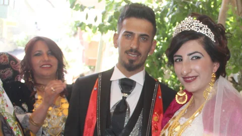 Hakkari'de görkemli düğün töreni