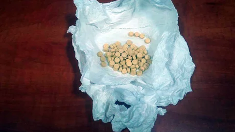 Amasya'da polis, 94 adet uyuşturucu hap ele geçirdi