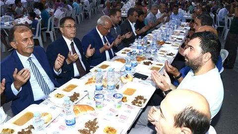 Ramazanın Bereketli Sofrası Bu Kez Mut'ta Kuruldu