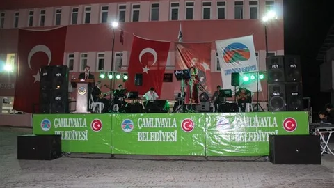 Yaylada türkü gecesi