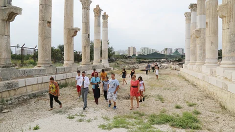 8 Ayrı Ülkeden Geldiler, Mezitli'ye Hayran Kaldılar