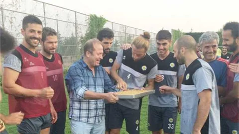 Tarsus İdmanyurduna Baklava İkramı