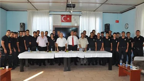 Polise moral ziyareti