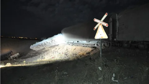 Muş’ta trene bombalı saldırı 3 yaralı