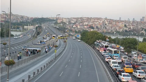 E-5'te trafik yoğunluğu