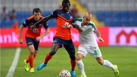 Medipol Başakşehir 1 - Bursaspor: 1 (İlk yarı)