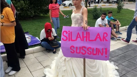 Erbaalı STK'lar düğünlerin acıya dönmemesi için eylem yaptı