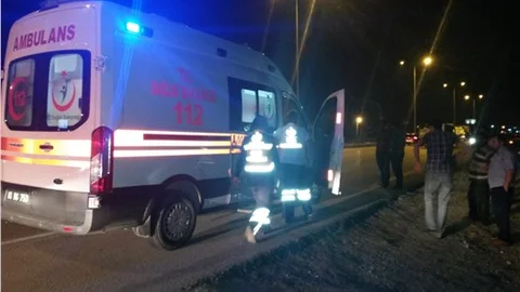 112 Acil ekibi kaza yaptı 1 yaralı