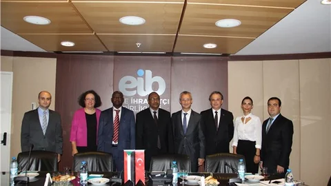EİB fuarda yabancı heyetlere Ege Bölgesi’nin ihracat avantajlarını anlattı