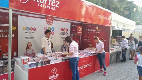 Körfez Yayınları İzmir Fuar'ında öğrencilerle buluştu