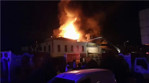 Çorum’da korkutan yangın 3 kişi hastaneye kaldırıldı