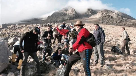 Aksaraylı Dağcılar zafer ve şehitleri anma tırmanışı gerçekleştirdi