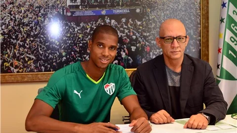 Ricardo Faty, 3 yıllığına Bursaspor'a imza attı
