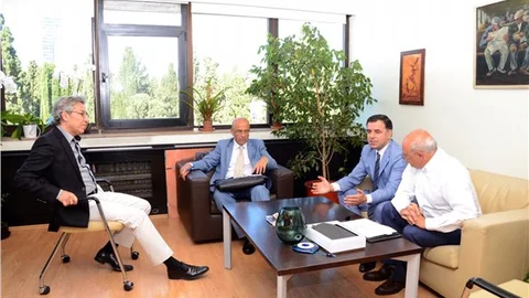 CHP'nin medya komisyonu Cumhuriyet'i ziyaret etti