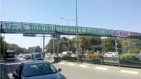 Bursaspor taraftarlarından anlamlı pankart