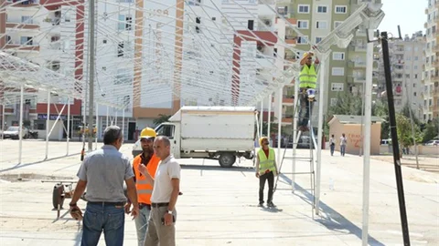 Mezitli'ye Çağdaş Pazar Alanları Yapılıyor