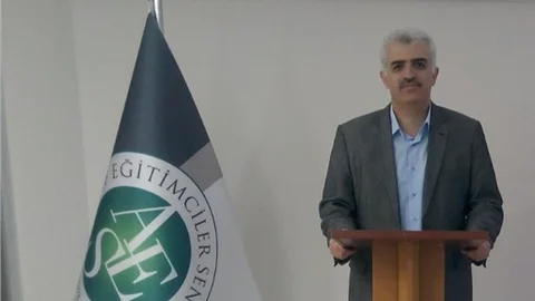 Sendikalar Kütahya'da da ülke genelinde de eğitimin başarısı düşüyor