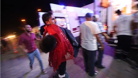 Çorum'da otomobil düğün konvoyuna daldı 2 ölü, 9 yaralı