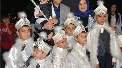Altıeylül Belediyesi 78 çocuğu sünnet ettirdi