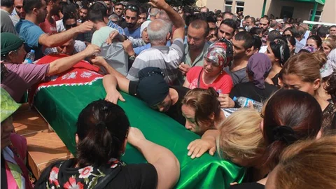 Ayten Günhan son yolculuğuna uğurlandı, yakınları Emine Erdoğan'a seslendi