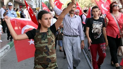 Bursa şehitler için ayakta