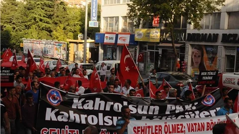 Nevşehirliler şehitler için yürüdü