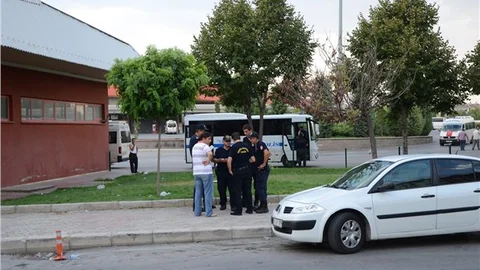 Konya'da Doğu Anadolu'ya giden firma otobüslerine taşlı saldırı