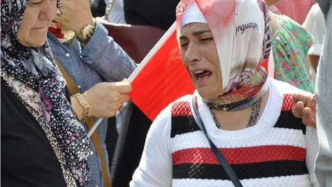 Asker annesinin feryadı Artık anneler sesini çıkarsın