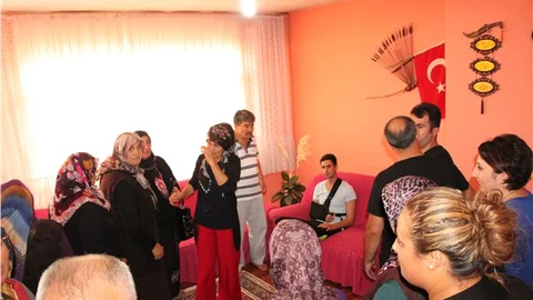 Yaralı Uzman Çavuş, ambulansla baba evine getirildi