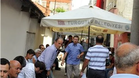 Şehit asker babasının çağrısına, 'Arkadaşlarımı bırakıp gelemem' demiş