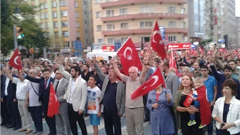 Kütahya'da şehide saygı, teröre tepki için yürüyüş yapıldı