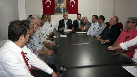 17 il derneğinden siyasilere çağrı Bizim gibi siz de bir araya gelin