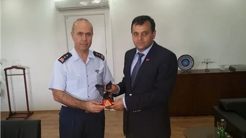 Şehit ailelerinden garnizon komutanına ziyaret