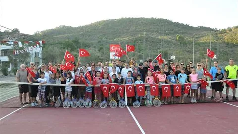 'Birlikte Oynayalım' tenis turnuvası şehitler anısına düzenleniyor