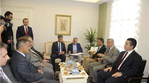 Bakan Topçu Biz yumurta ikizi kardeşiz