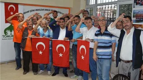 İşitme engelliler işaret diliyle terörü lanetledi