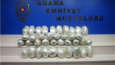 Ev eşyası yüklü kamyonda 85 kilo esrar bulundu