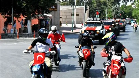 Tarsus ve Çukurovalı Motor tutkunları terörü lanetledi