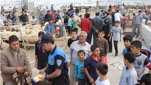 Vatandaş, hayvan pazarında sahte para mağduru olmaması için uyarıldı