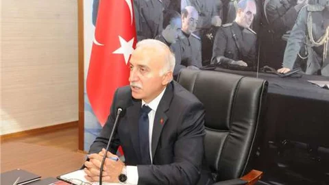 Vali Şahin, parti temsilcilerine seçim güvenliğini anlattı