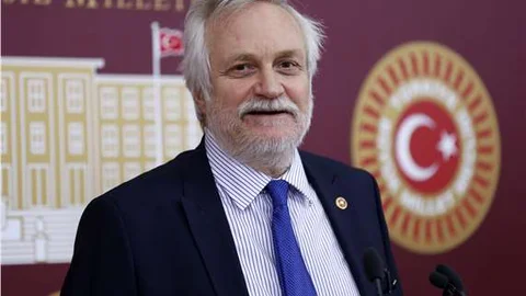 Murat Özçelik HDP'ye oy verdiğim yalanını örgütlü bir biçimde yaydılar