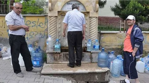Kırşehir'de iki günlük su kesintisi vatandaşı çileden çıkardı