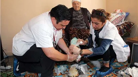 Yenimahalle Belediyesi günde 7 hastaya evde bakıyor