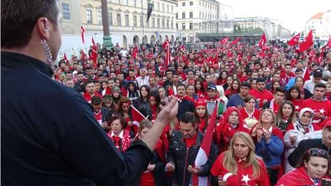 Münih’te teröre lanet mitingi